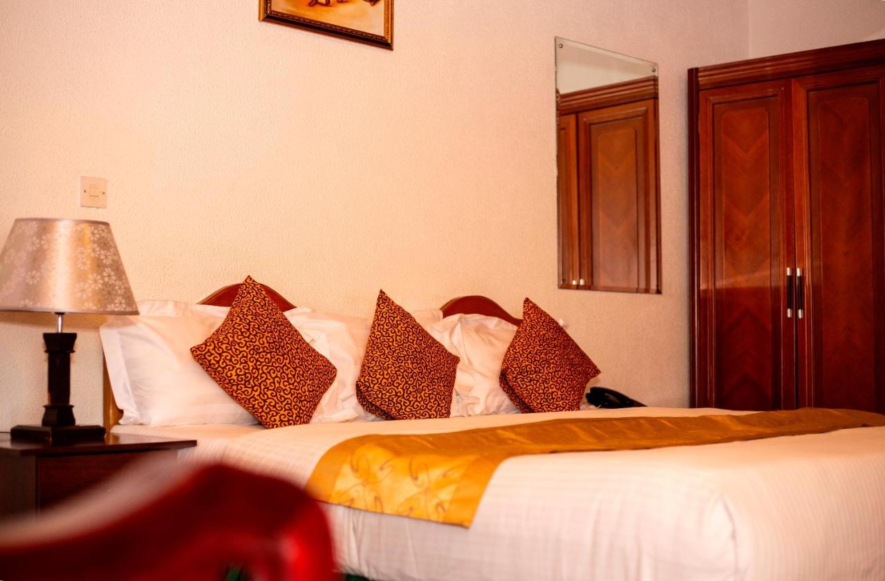 Royal Park Hotel Kumasi Luaran gambar
